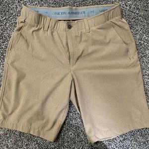 NWOT Under Armour size 34 Shorts